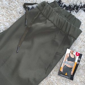 Avia women joggers